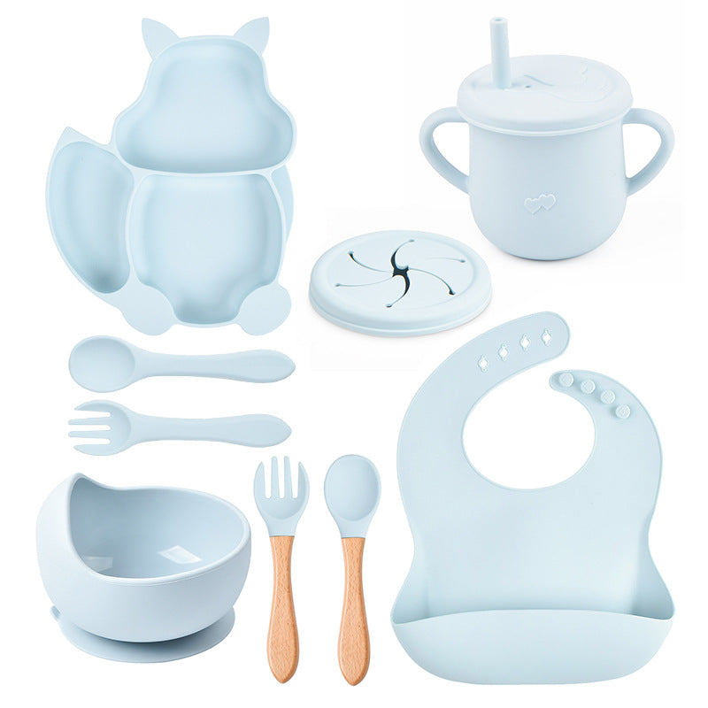 Silicone Tableware Set for Baby's First Foods: Suction Bowl, Spoon, and Divided Plate
