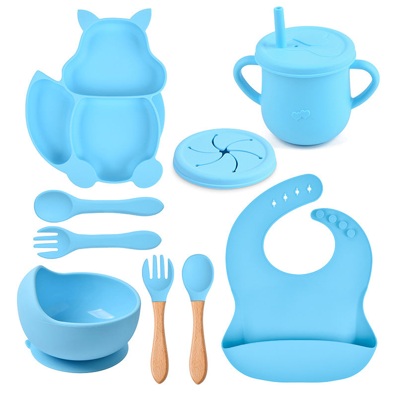 Silicone Tableware Set for Baby's First Foods: Suction Bowl, Spoon, and Divided Plate