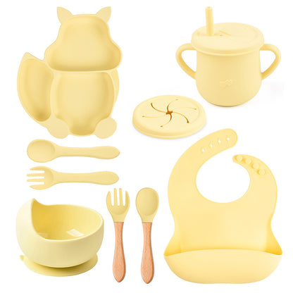 Silicone Tableware Set for Baby's First Foods: Suction Bowl, Spoon, and Divided Plate