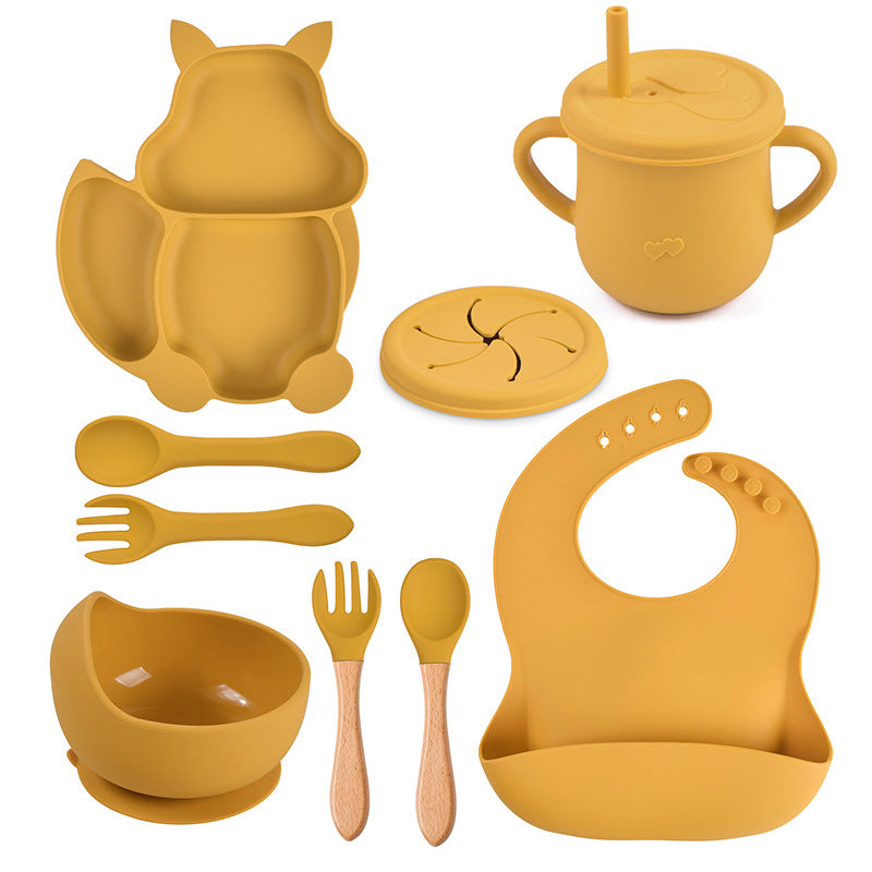 Silicone Tableware Set for Baby's First Foods: Suction Bowl, Spoon, and Divided Plate
