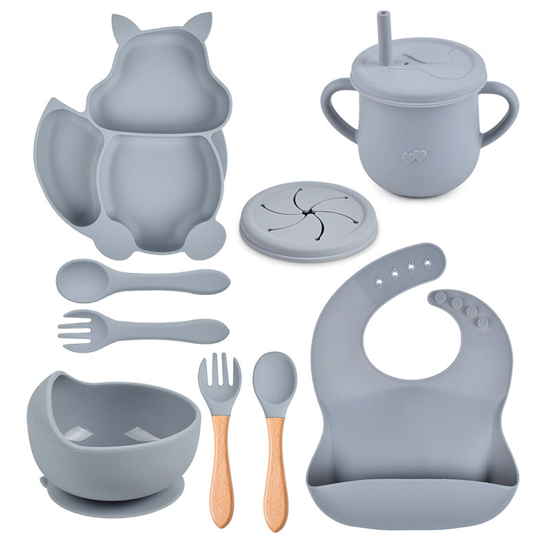 Silicone Tableware Set for Baby's First Foods: Suction Bowl, Spoon, and Divided Plate