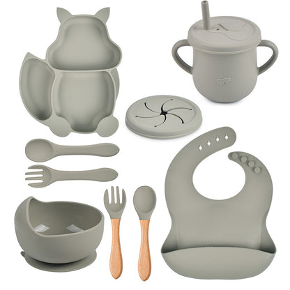 Silicone Tableware Set for Baby's First Foods: Suction Bowl, Spoon, and Divided Plate