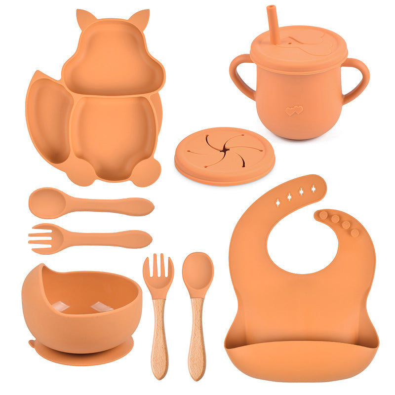 Silicone Tableware Set for Baby's First Foods: Suction Bowl, Spoon, and Divided Plate