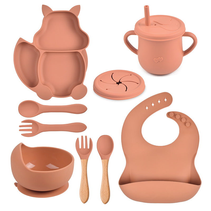 Silicone Tableware Set for Baby's First Foods: Suction Bowl, Spoon, and Divided Plate